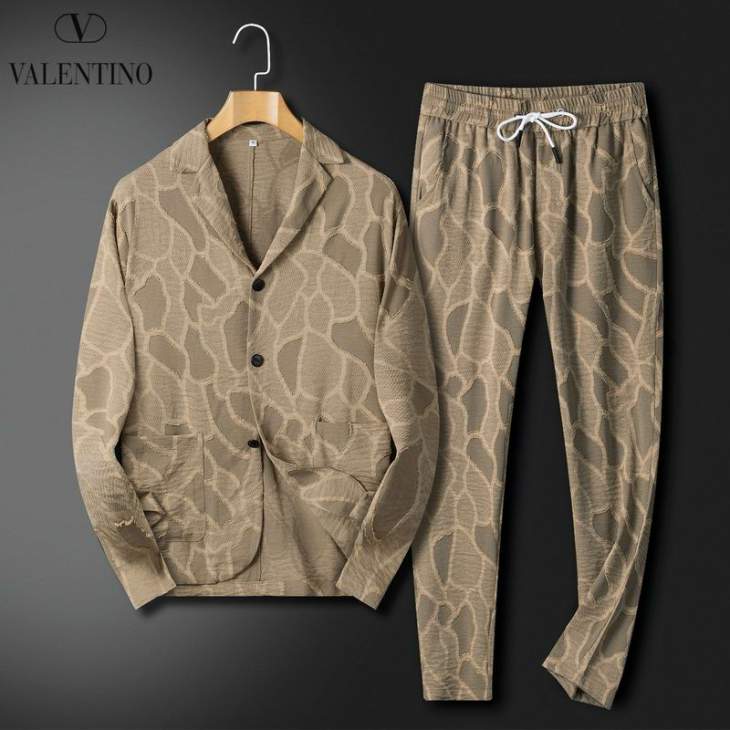 Picture of Valentino Sweater Suits _SKUValentinoM-3XL25cr1842701